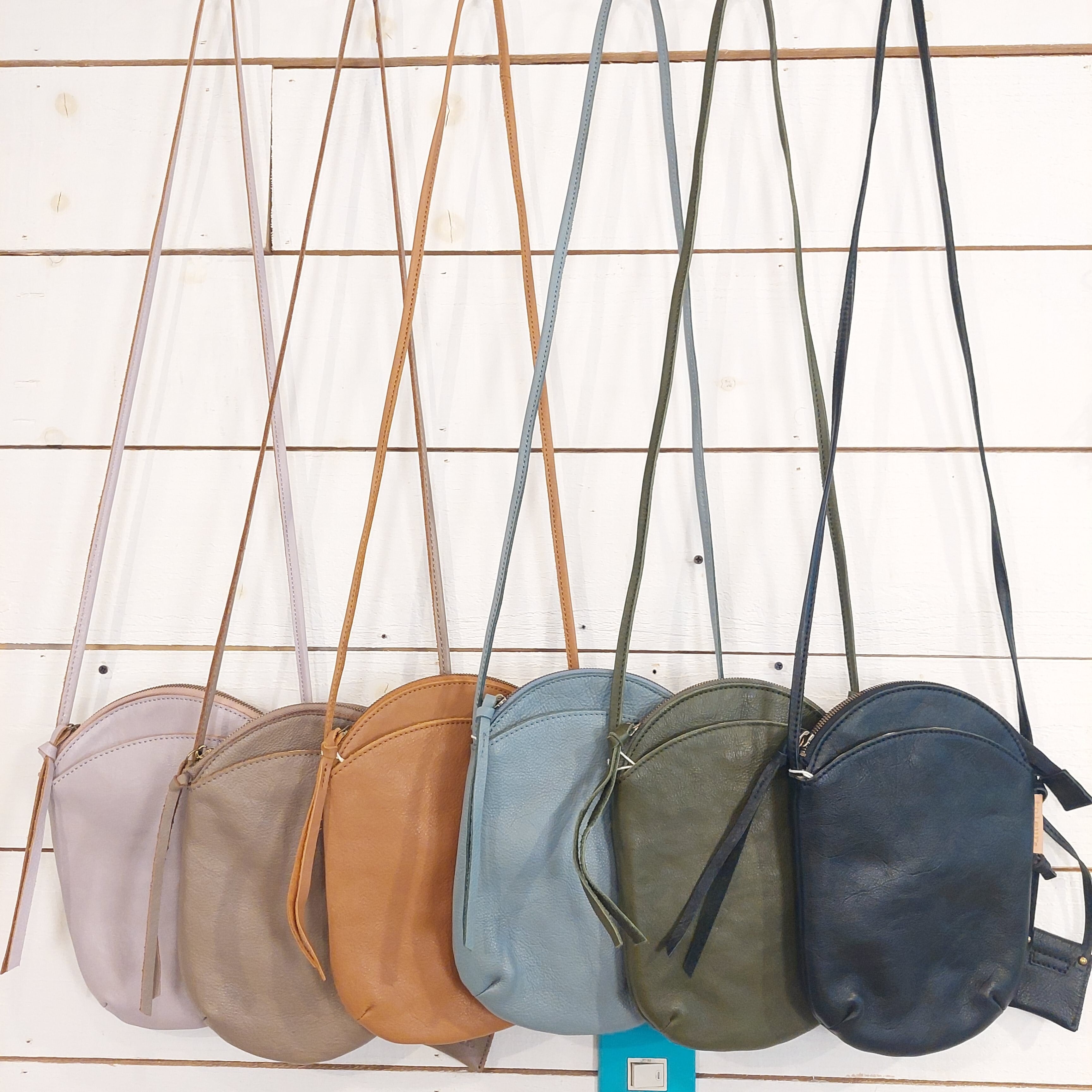 カウレザーミニサコッシュ   P-344