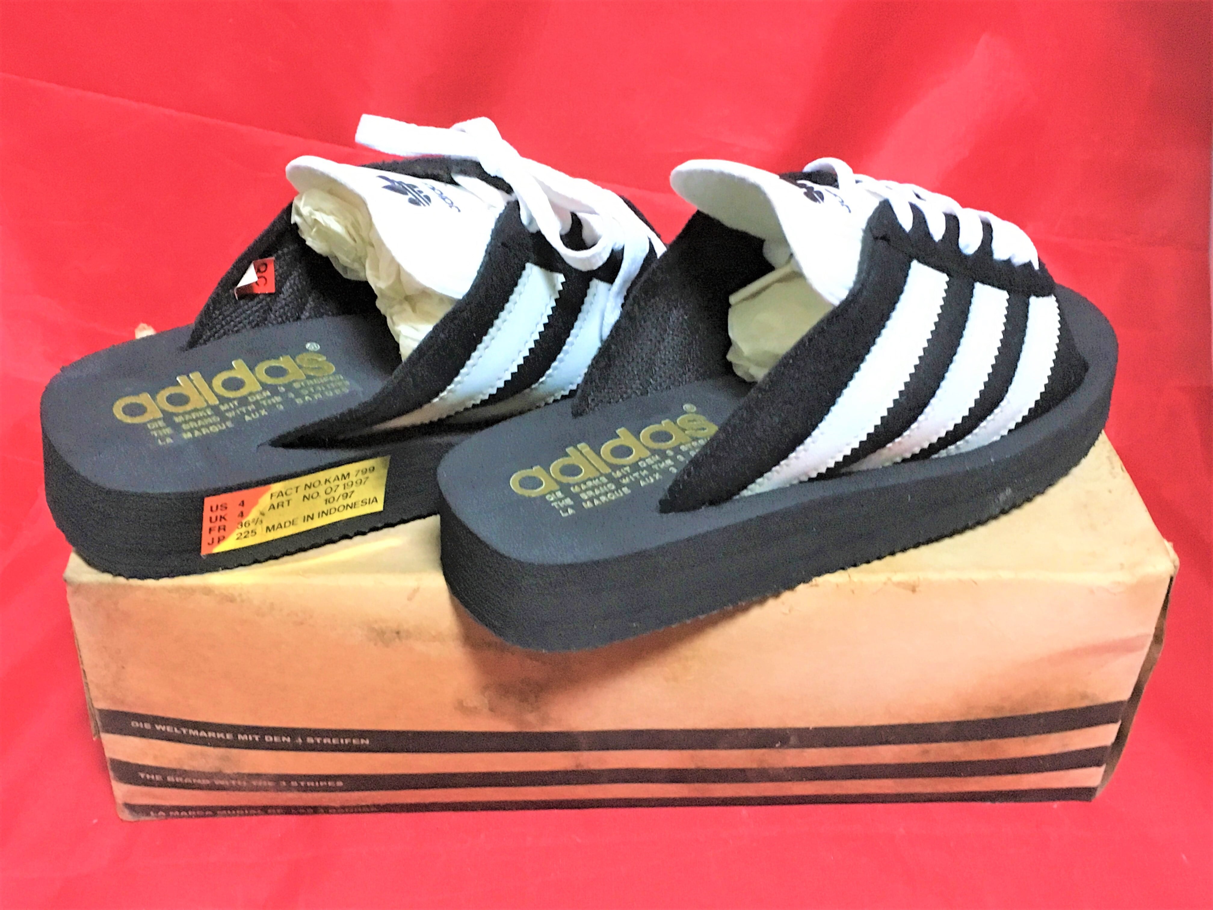 低価セール adidas - 1997 adidas BEACH GAZELLE 黒×白 23.5センチ 新品の通販 by 美咲｜アディダスならラクマ  interforumsuisse.ch