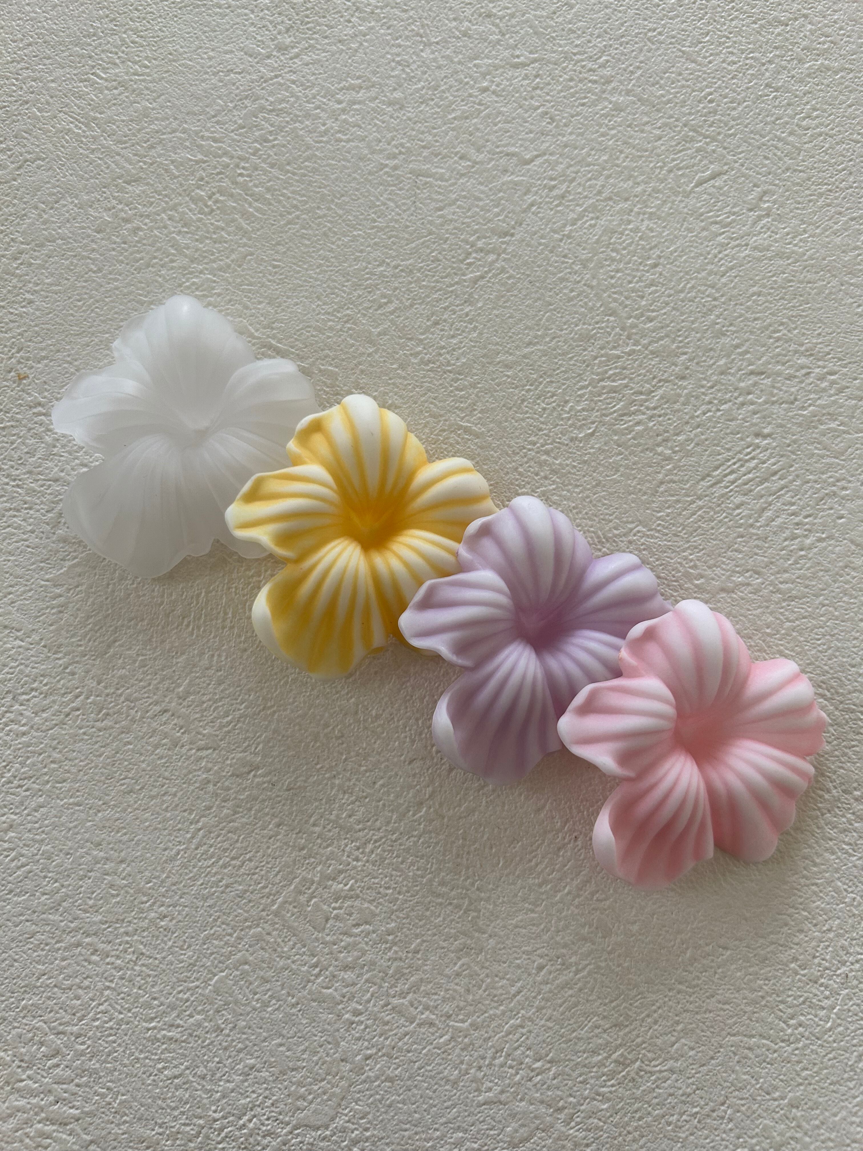 西ドイツVintage ルーサイト パンジーパーツ フラワー 大 46mm アクセサリーパーツ デコレーション材 カルトナージュ