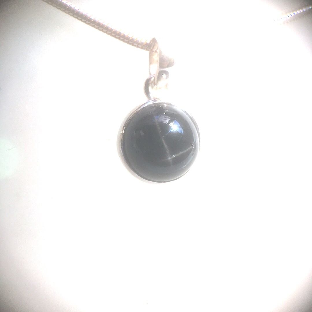 【一点物】silver925✦·.⋆ブラックスターペンダント·.⋆夜の静寂に宿る一粒の星✦