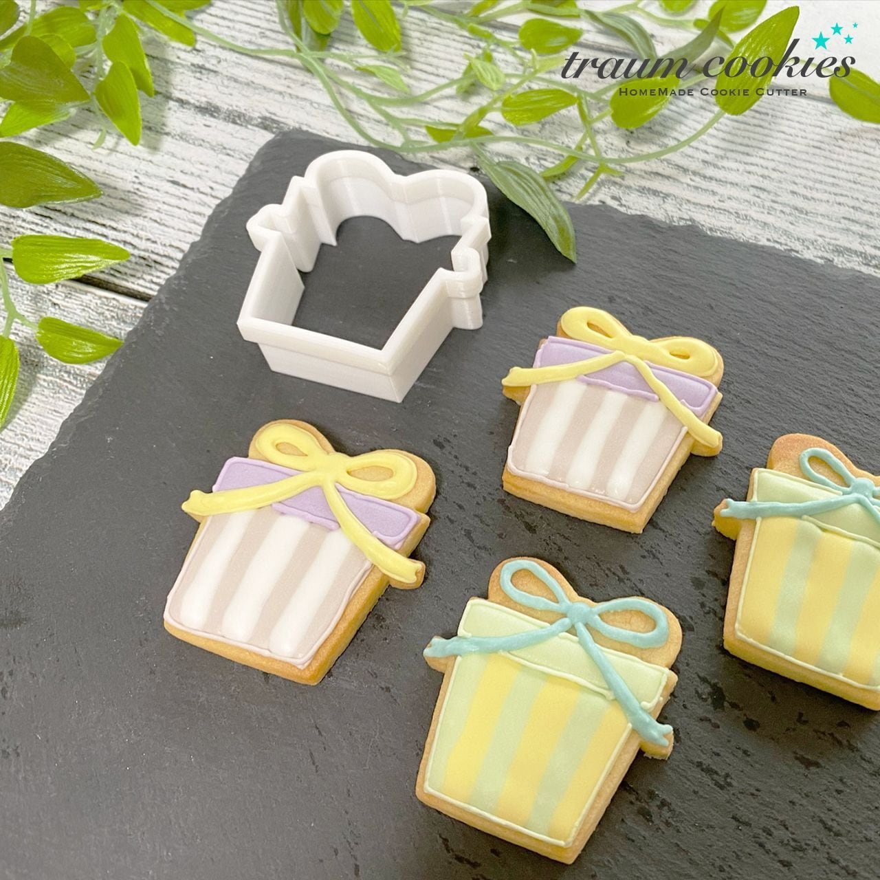 プレゼントボックスのクッキー型(お誕生日やお祝いメッセージ)