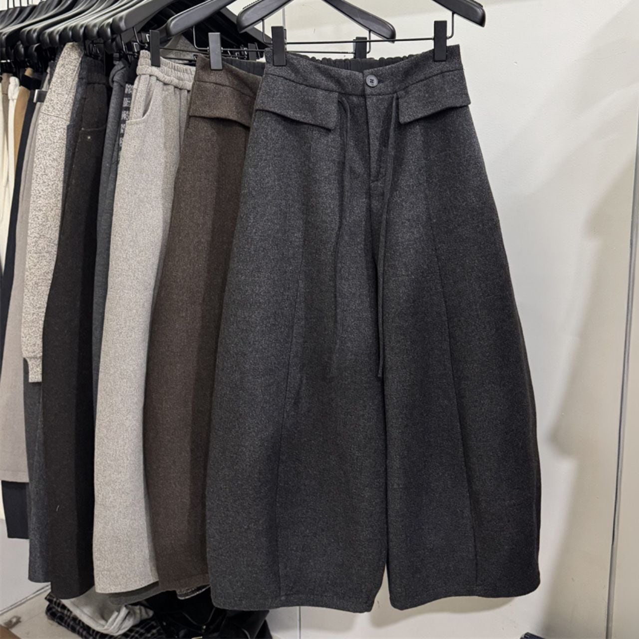 ウエスト紐付き クロップド丈 バルーンパンツ Ln00400