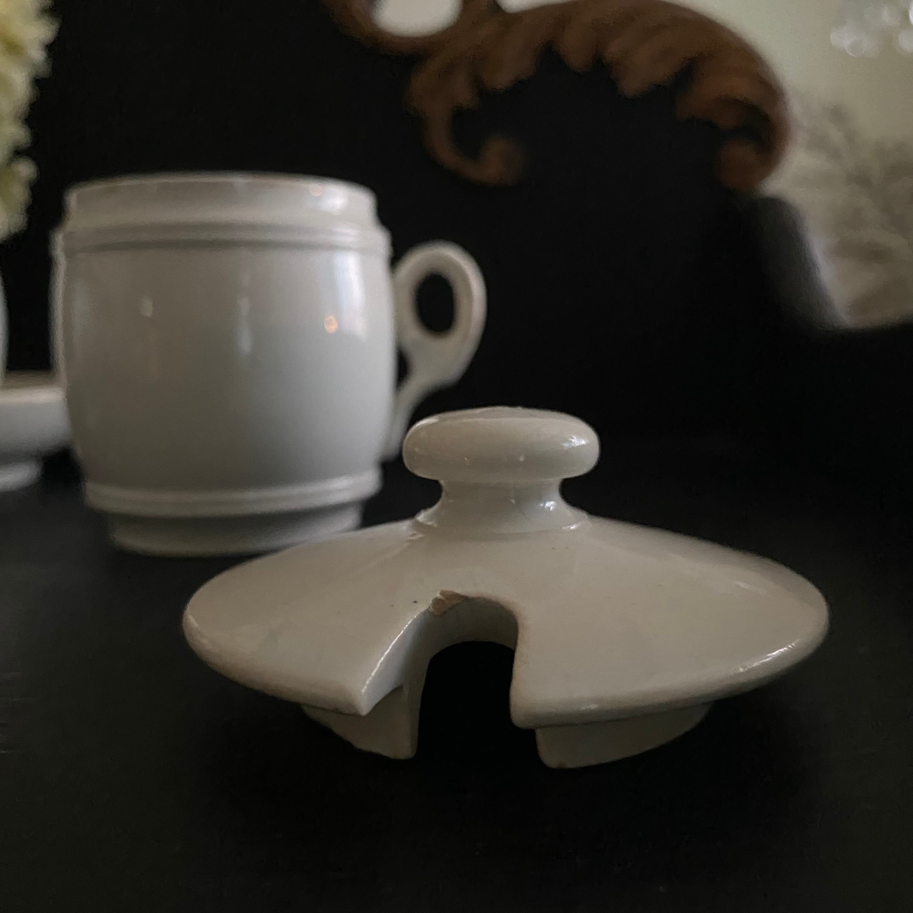 クレイユモントロー♪蓋つきムタディエール。 | Logisロジ アンティークス