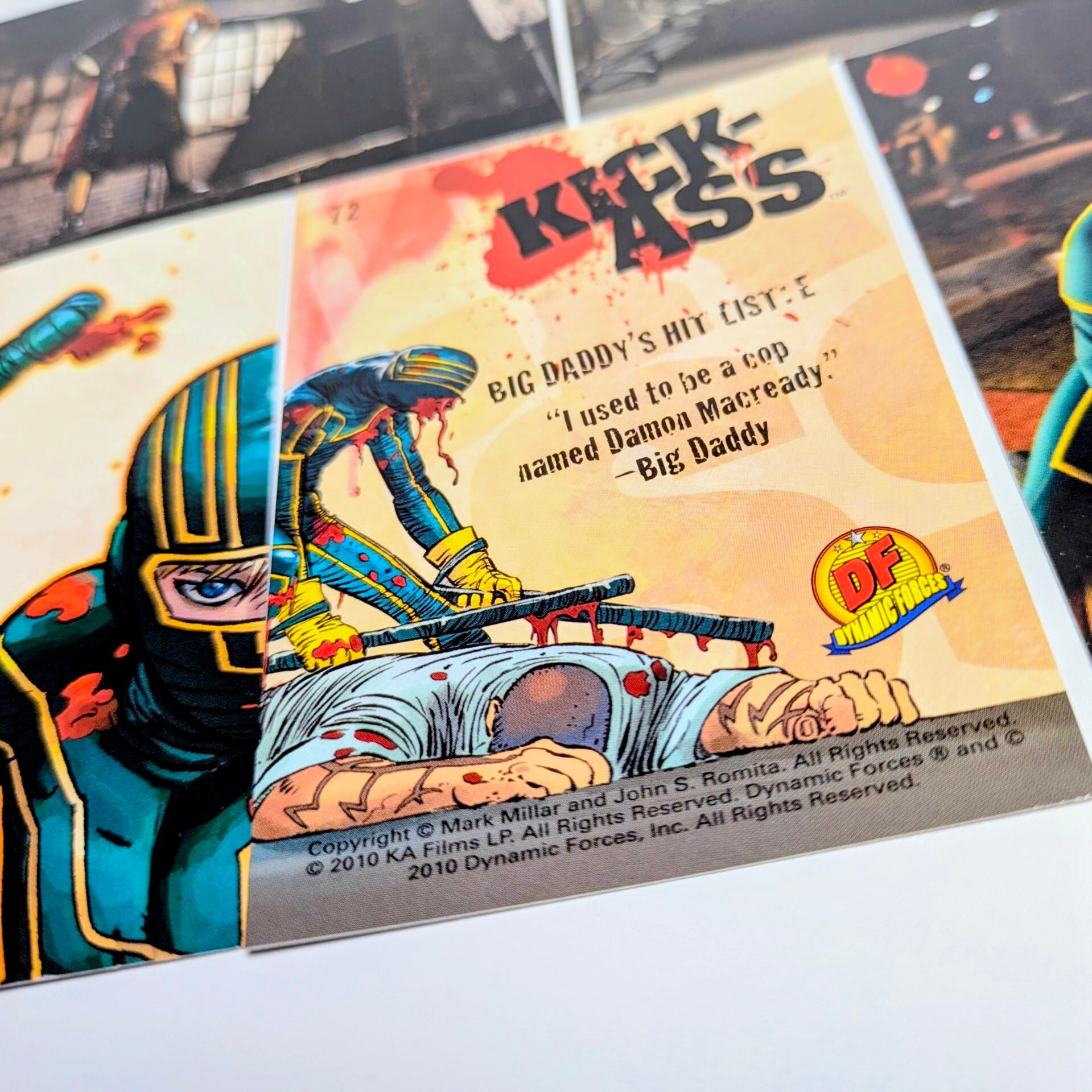 ☆送料無料!☆ VINTAGE 2010【 Kick-Ass ( キック・アス ) 】トレーディングカード / トレカ 単品 (1個= 6CARDS入)〚アメリカン雑貨 アメトイ〛