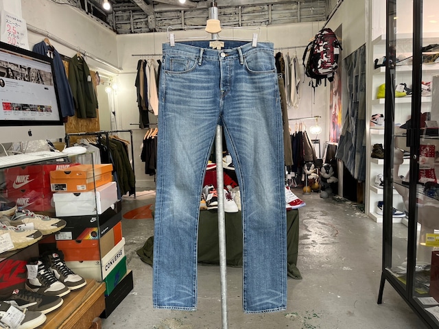 BURBERRY STRAIGHT WASHED JEAN W32 57681