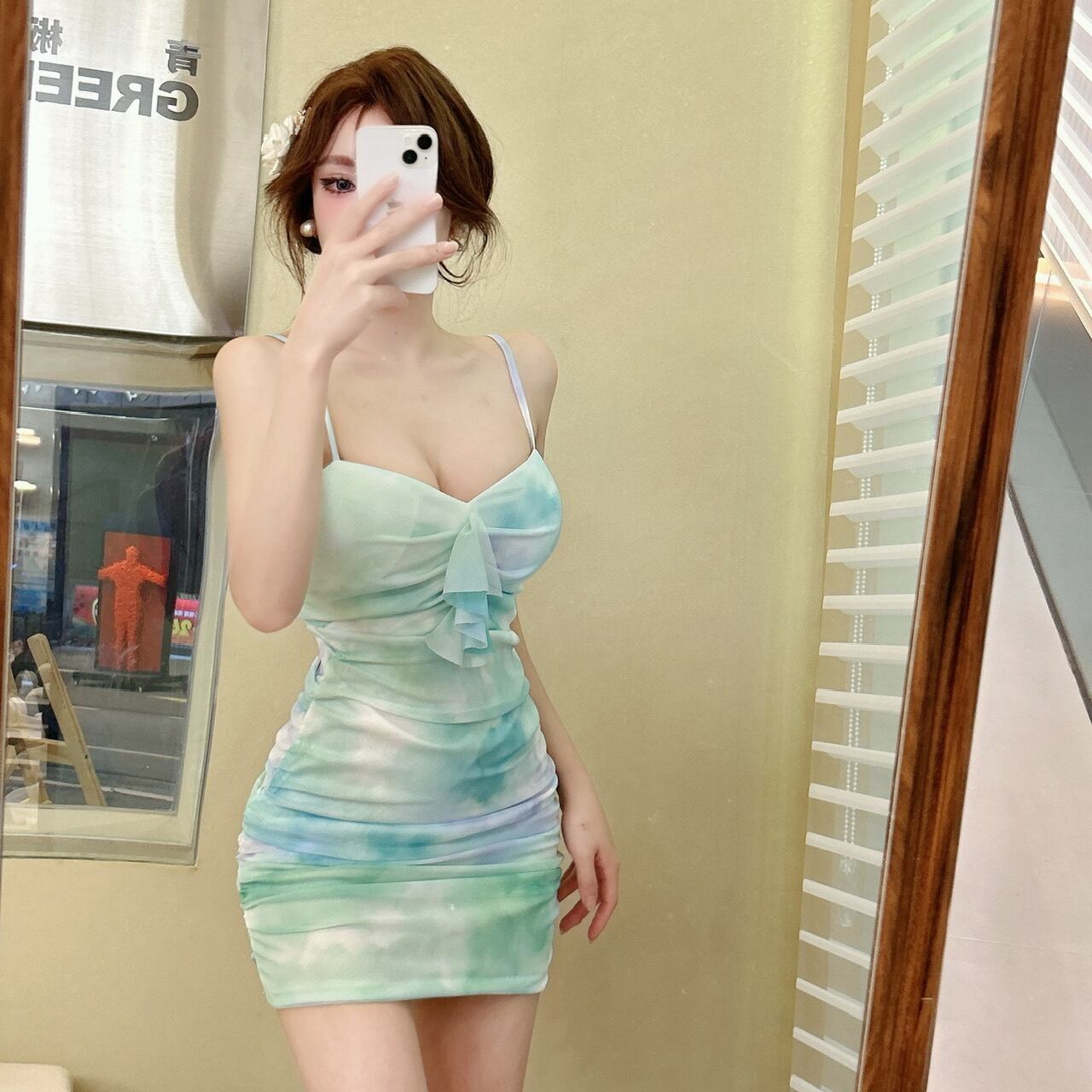 【新作】【送料無料】 2024 新しい夏スタイル東南アジアのセクシーなメッシュ絞り染めプリントヒップハグボトミングサスペンダードレス 7905 0193829008558