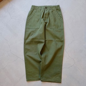 HATSKI   Loose Tapered Utillty Trouser