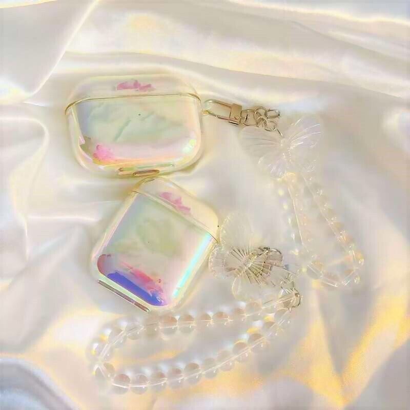 エモ色 空柄 Airpodsケース オーロラカラー クリア 蝶々 バタフライ ストラップ付き ラメ キラキラ イヤホン かわいい キュート オシャレ Lamitte Deco トレンド 韓国ファッション ショップ Base店