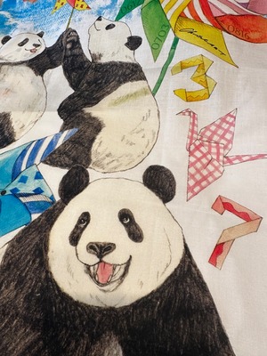 ◆限定枚数◆手ぬぐい◆「ステンド風パンダファミリー」柄