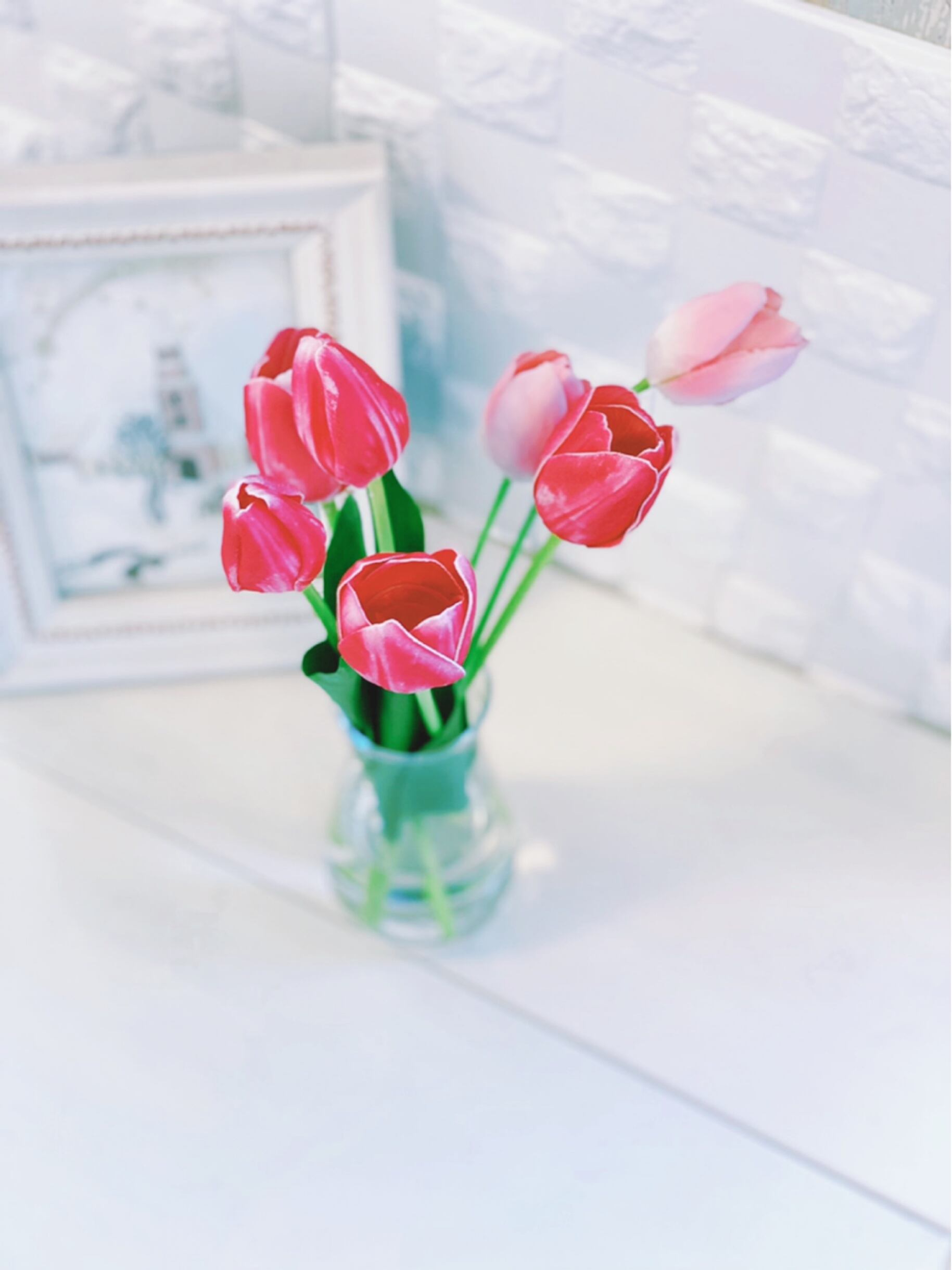 レビュー高評価の商品 造花 チューリップとジャスミンのマジカルウォーターアレンジ 選べる2色 シルクフラワー Ct触媒 Atlantide1 Com