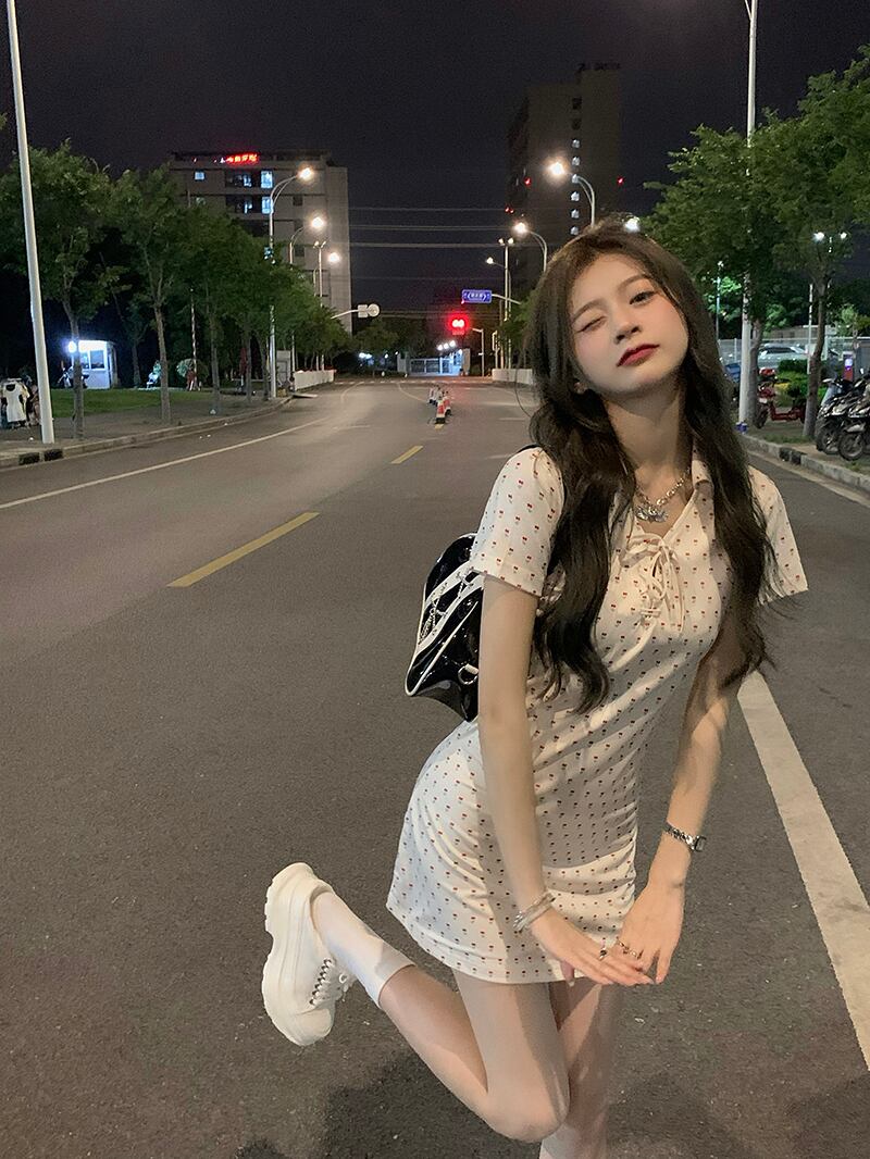 Vネックフローラルドレス サマーショートスカート スリム 大人ガーリー スウィート キュート カジュアル 夏物 花柄 ブラックストロベリース44538813211