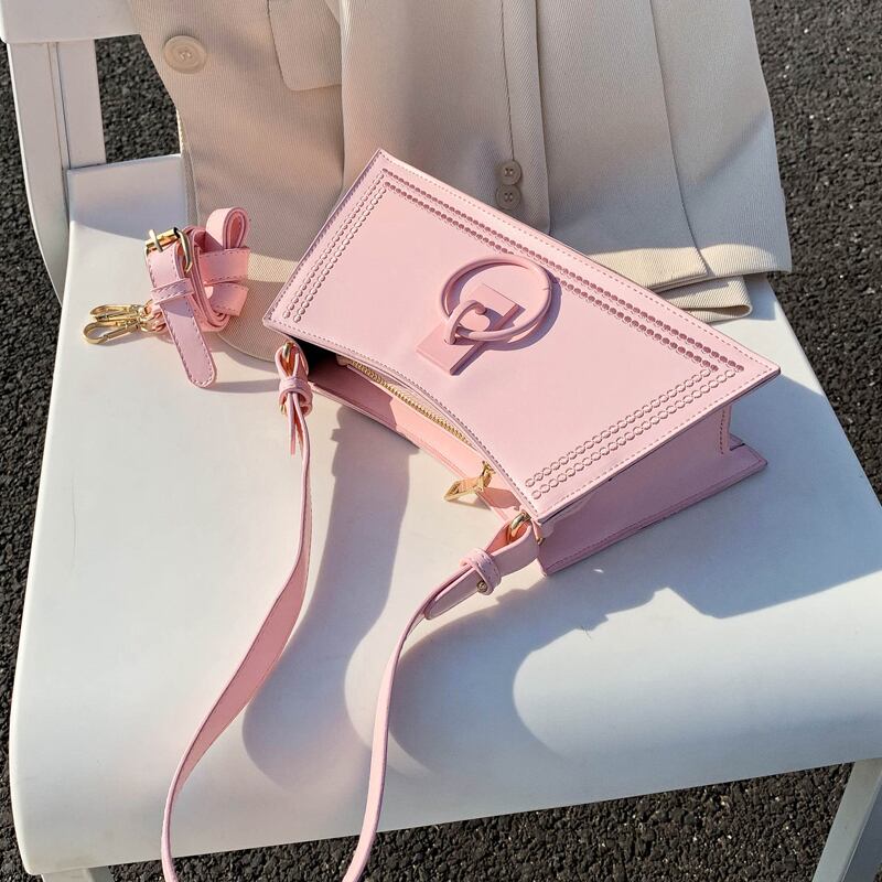 夏のユニークなスモールバッグ2020新しい流行のファッションレディースバッグネットレッドワンショルダーアームピットバッグワイルドウエスタンメッセンジャーバッグ 手作りハンドバック2511684738