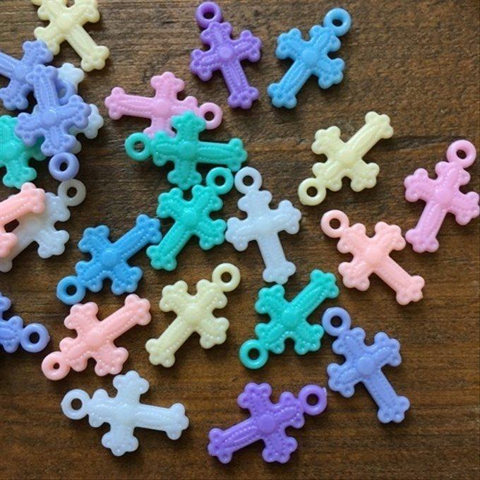 まとめ売り/100個セット！ミルキーカラーの十字架チャーム