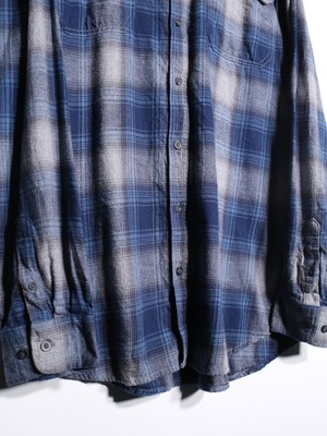 XXL over silhouette ombre check shirt