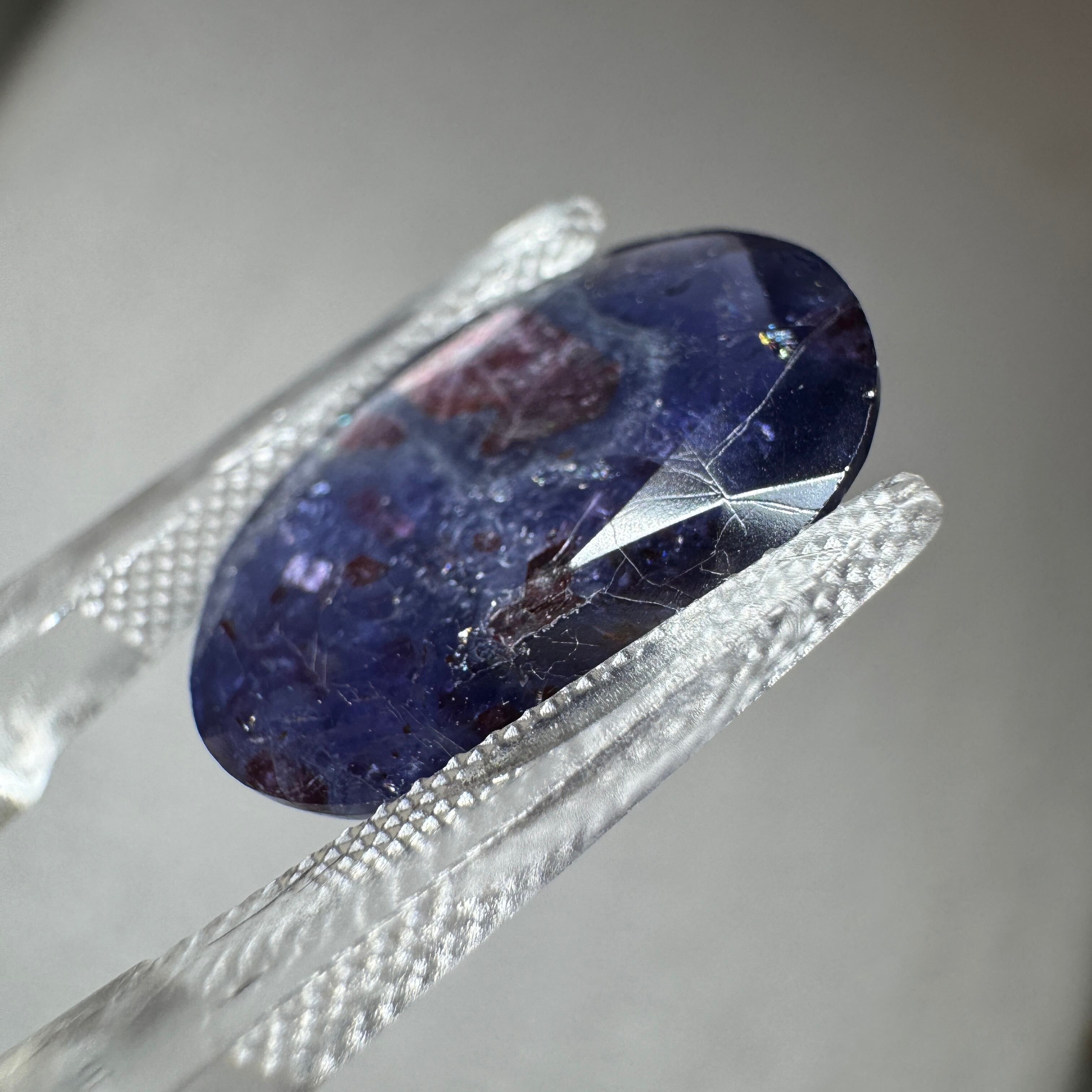 ブラッドショットアイオライト 〜最大級の輝き〜 9.48ct | GEMマニ屋