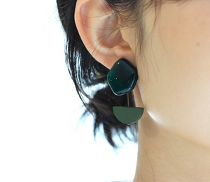 くすみカラー 深緑 2wayピアス、イヤリング