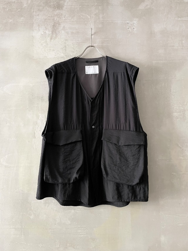T/f Lv6 viscose nylon twill multi pocket loose fit vest - black