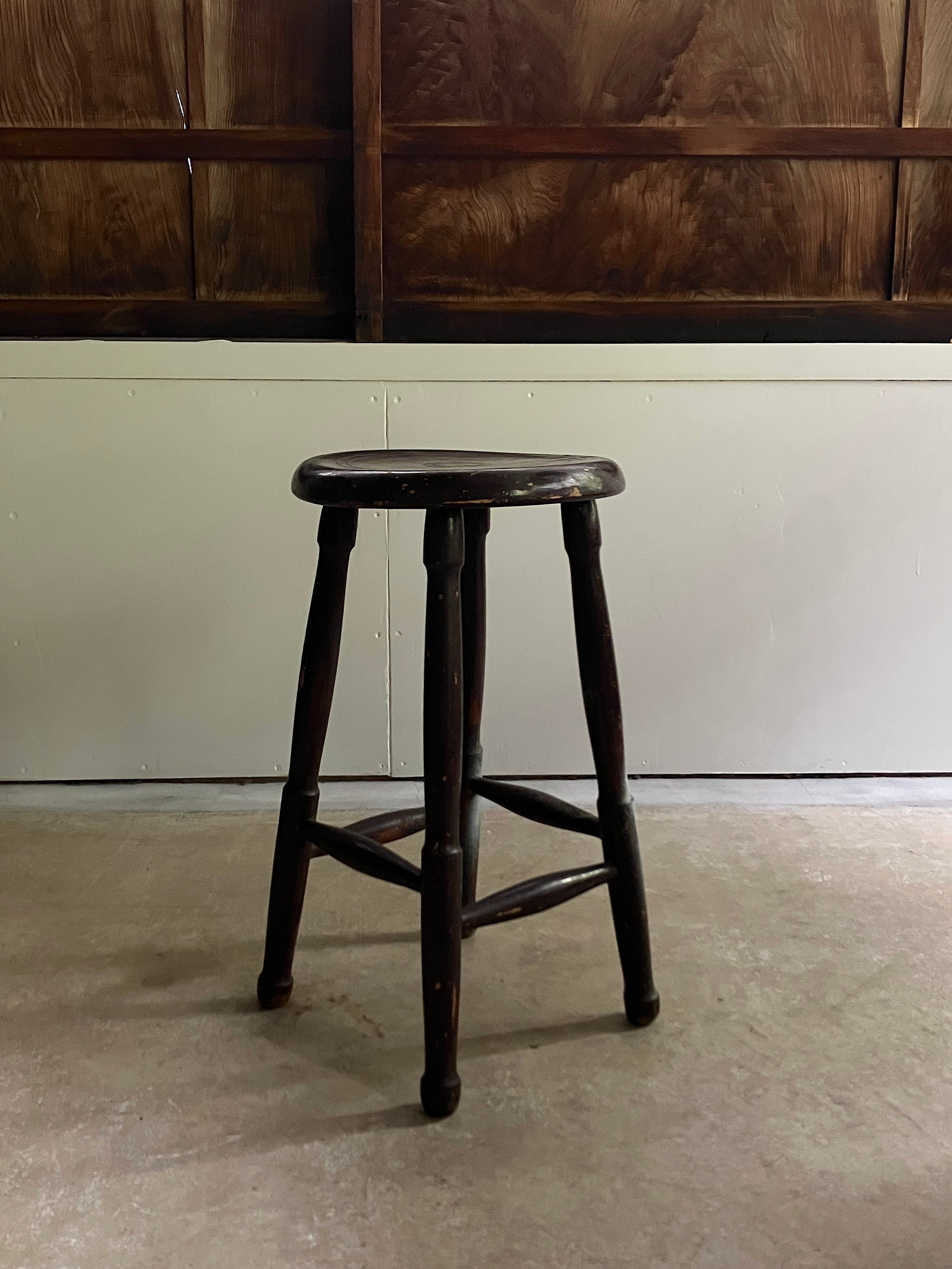丸椅子 / round stool /  antique paint