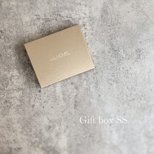 [ BASE限定販売 ] NOVEL Gift box ( SS )
