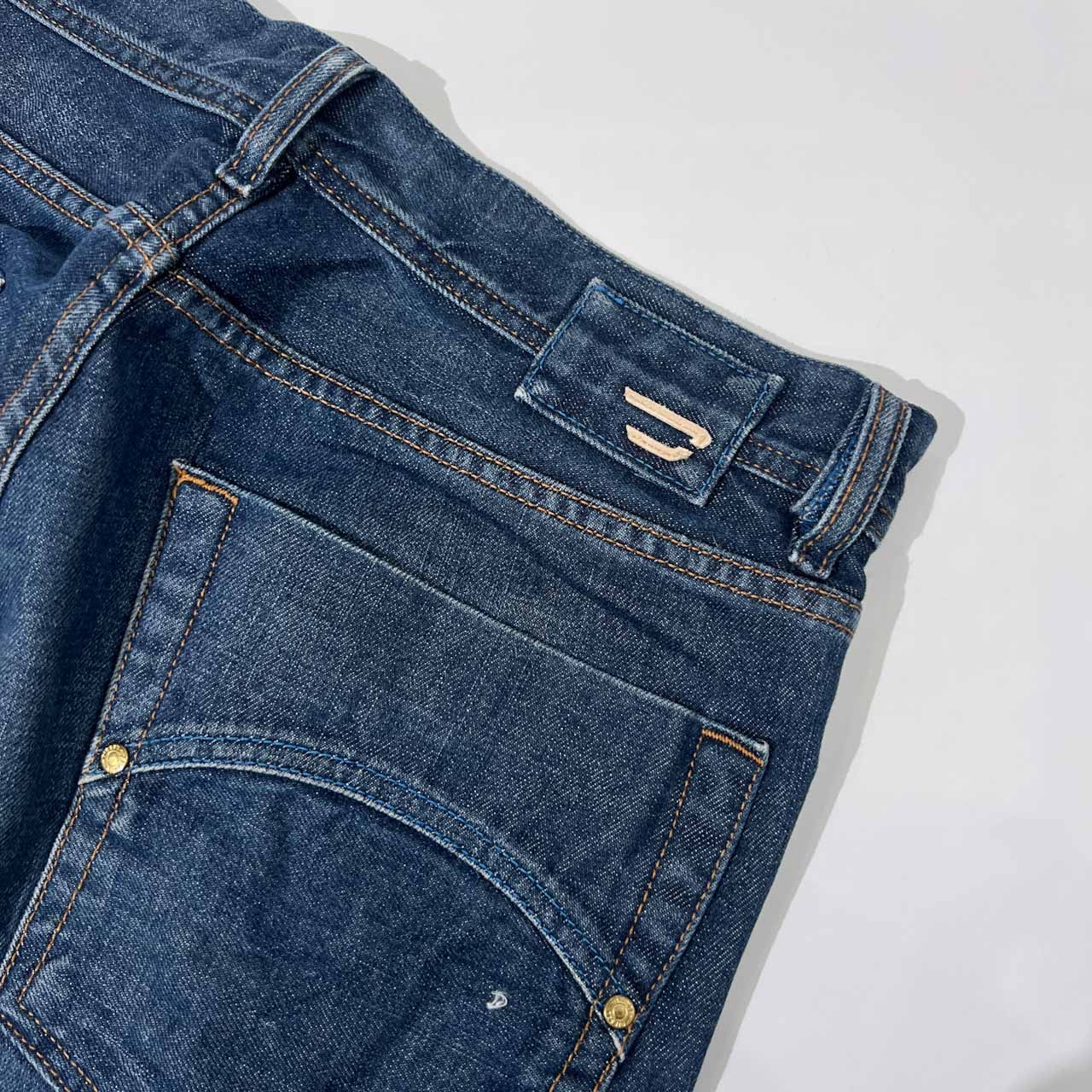 イタリア製 DIESEL ディーゼル ストレート デニムパンツ ジーパン ジーンズ 30 /メンズ