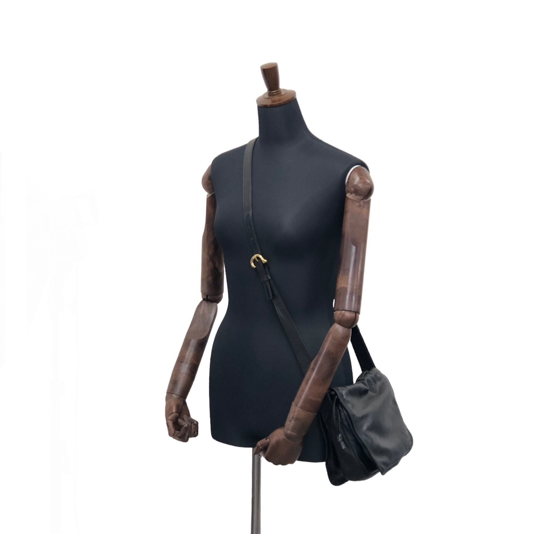 良品✨ロエベ LOEWE ショルダーバッグ ナッパレザー アナグラム ブラック LOEWE ロエベ ショルダーバッグ ブラック アナグラム ナッパレザー