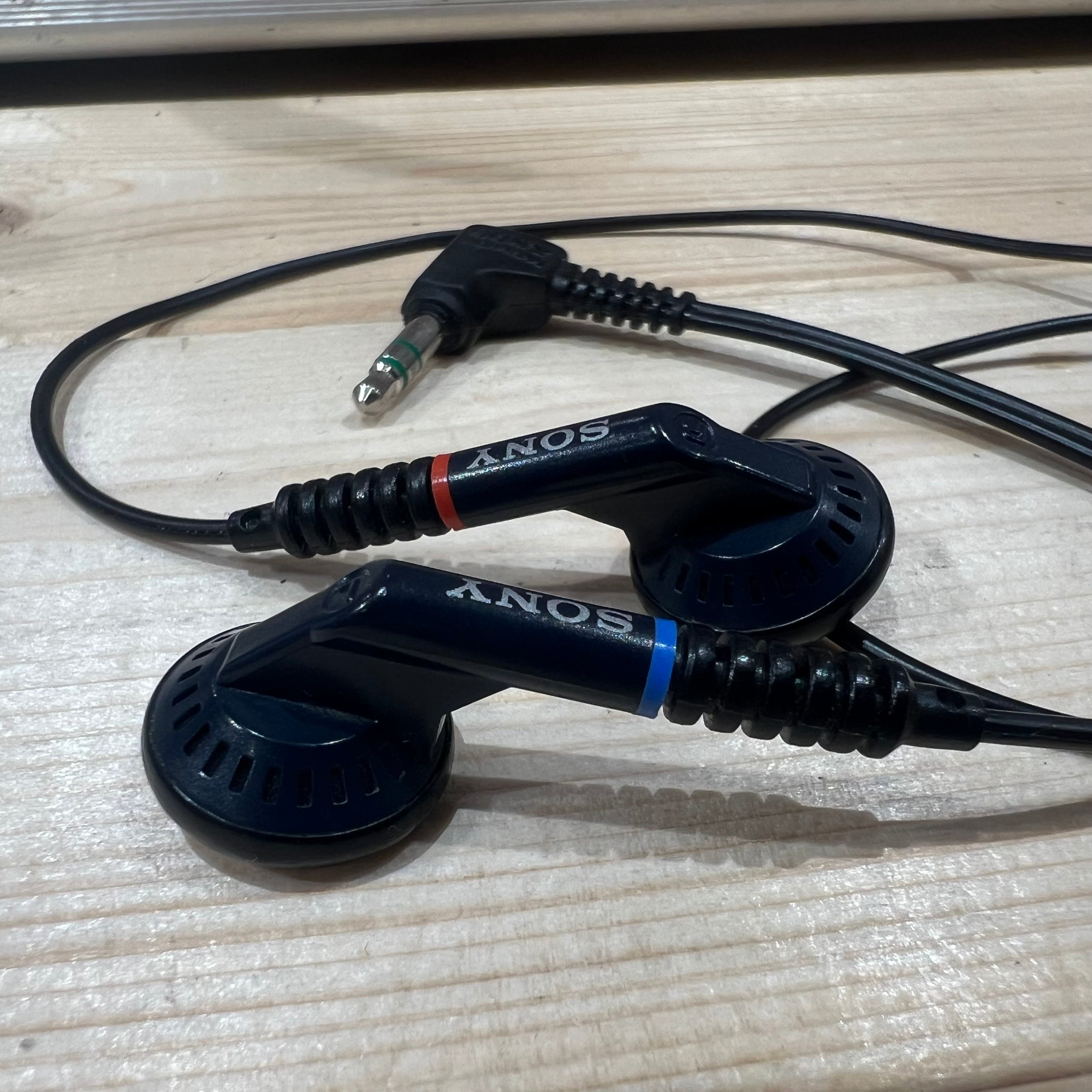 SONY WALKMAN WM-F5 スポーツウォークマン ブラック 整備済 極レア可動品]ソニースポーツカセットウォークマン sonysports WM-F5
