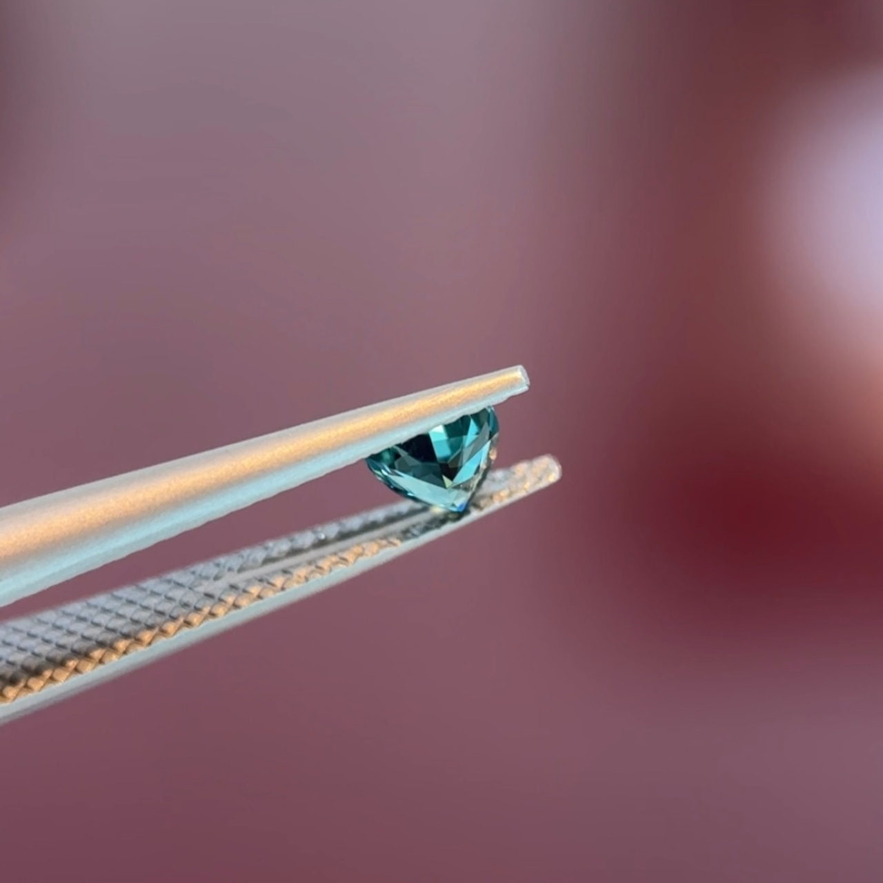 ラグーントルマリン 4.6x4.6mm, 0.34ct, ナミビア産