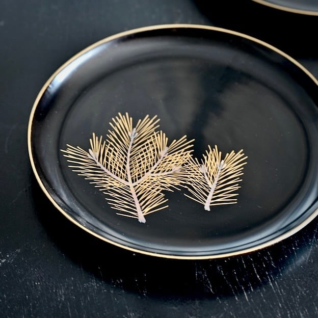 54024】輪島塗 木皿 松もよう（1枚） / Wajima Nuri Wooden Plate Pine