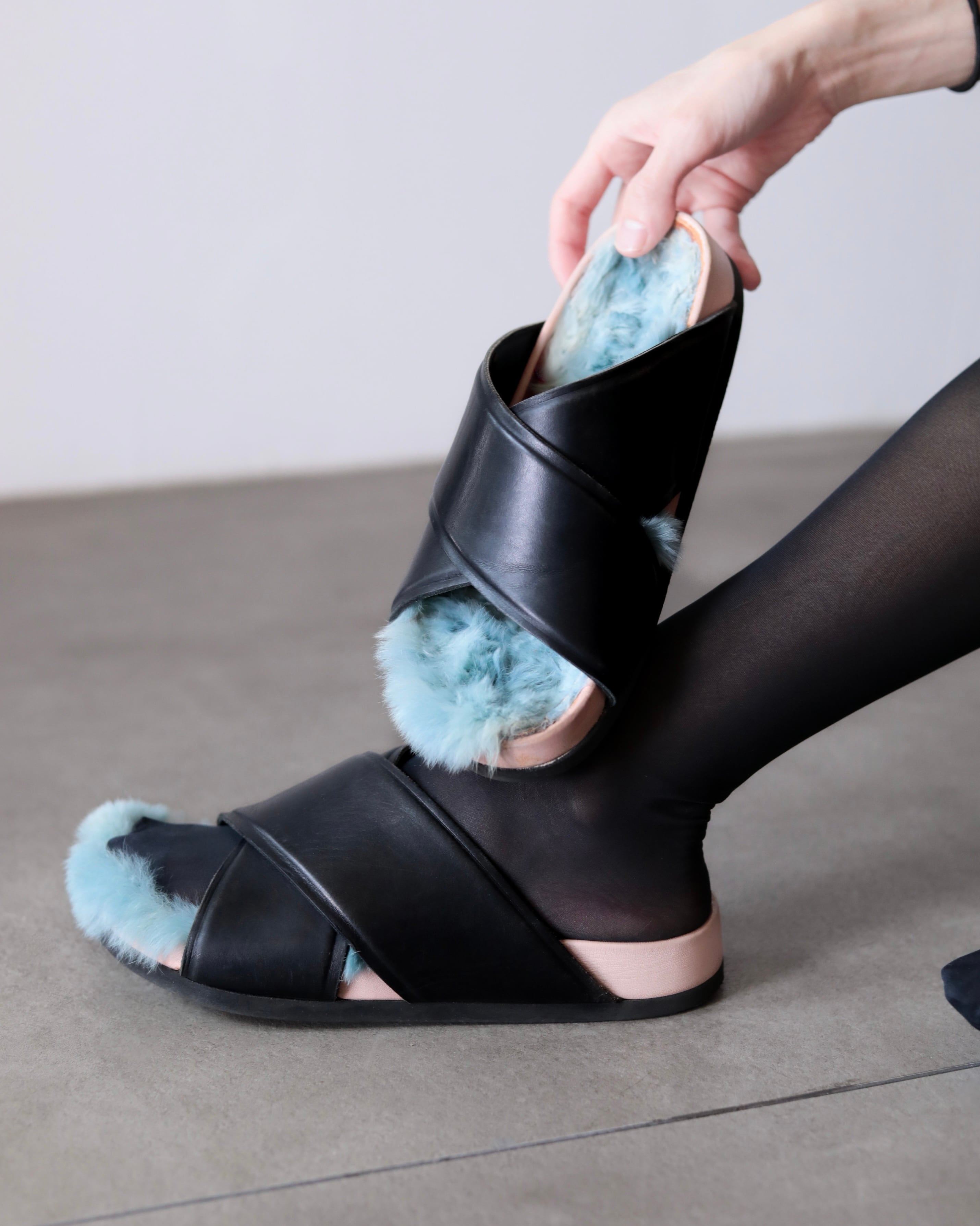 CÉLINE by PHOEBE PHILO fur × leather sandal Made In Italy | oo vintage