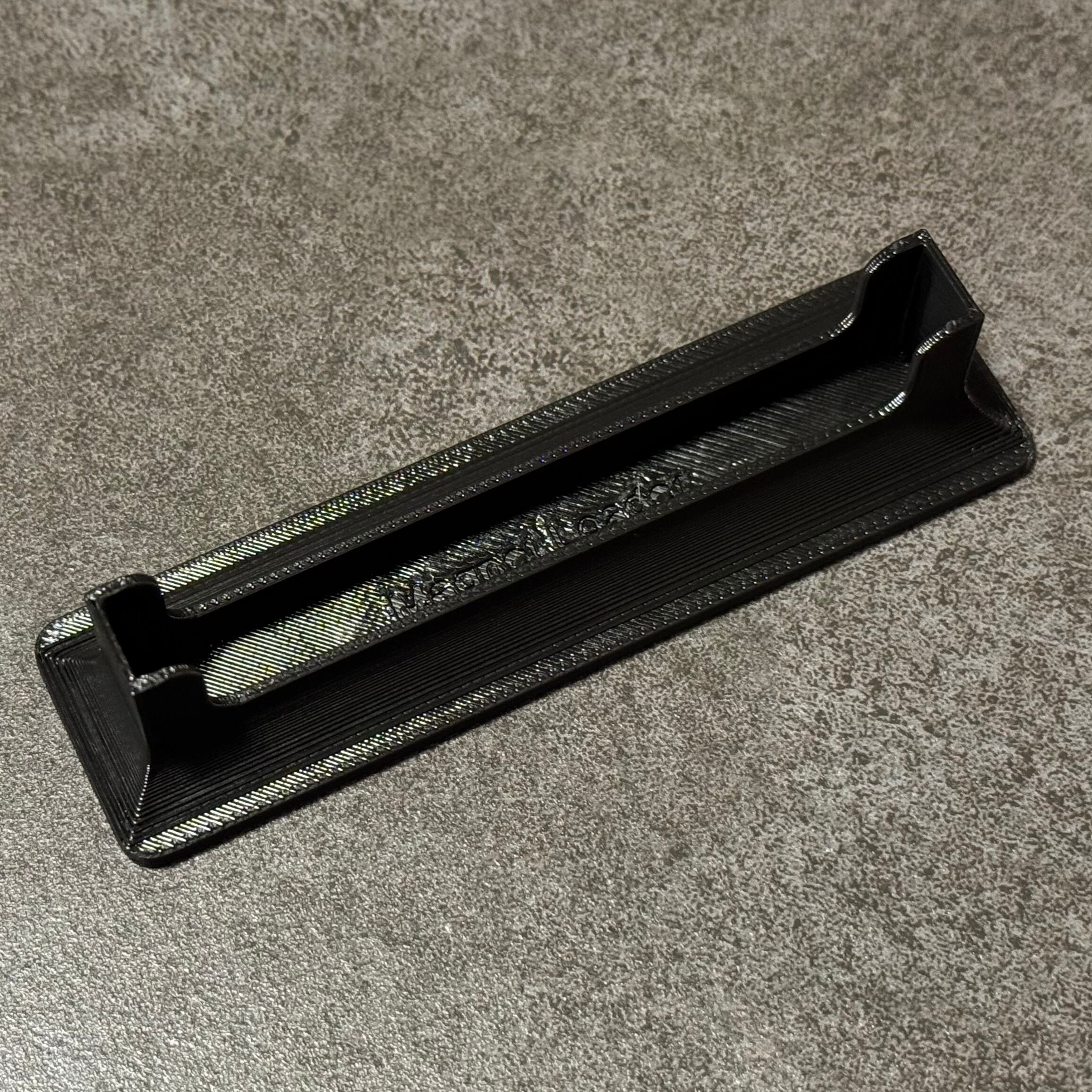 tomomaru 黒「ARS鑑定品＆鑑定書用」※スタンド2 ARS鑑定品ケース用スタンド（BLACK/WHITE） | Baron d' Noël