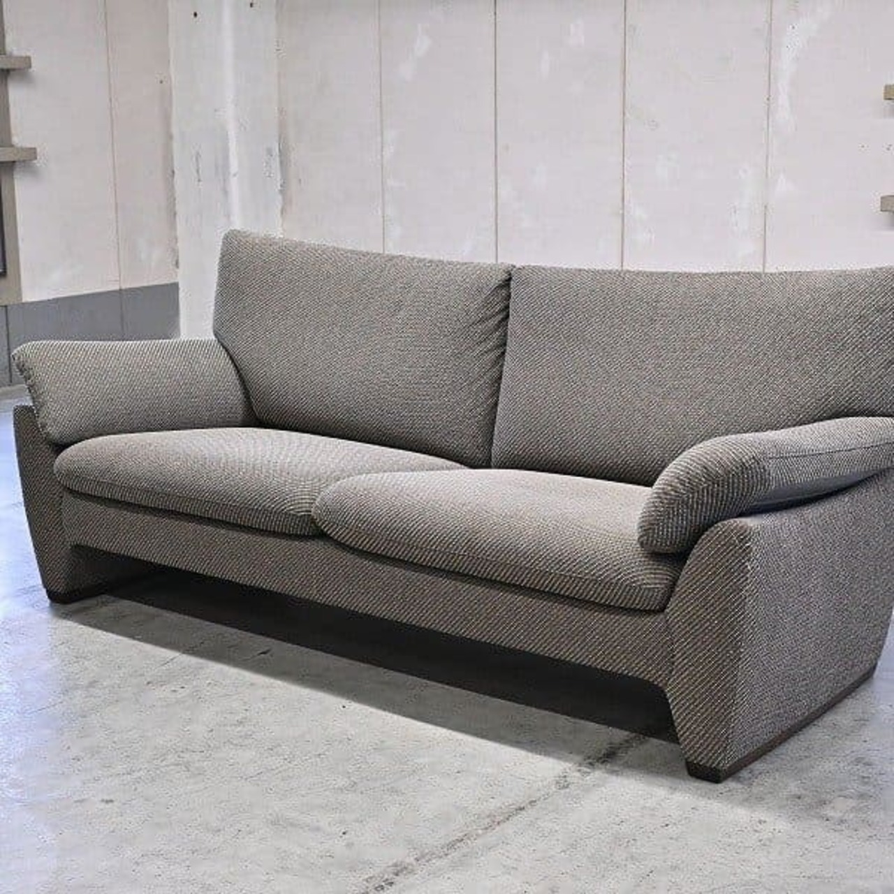 カリモク 17万「UU28」2人掛けソファ 平織布張2人掛椅子ロング ラブ 北欧モダン ナチュラル 人気 karimoku【中古家具/中古インテリア/USED家具ユーズド家具/リサイクル】