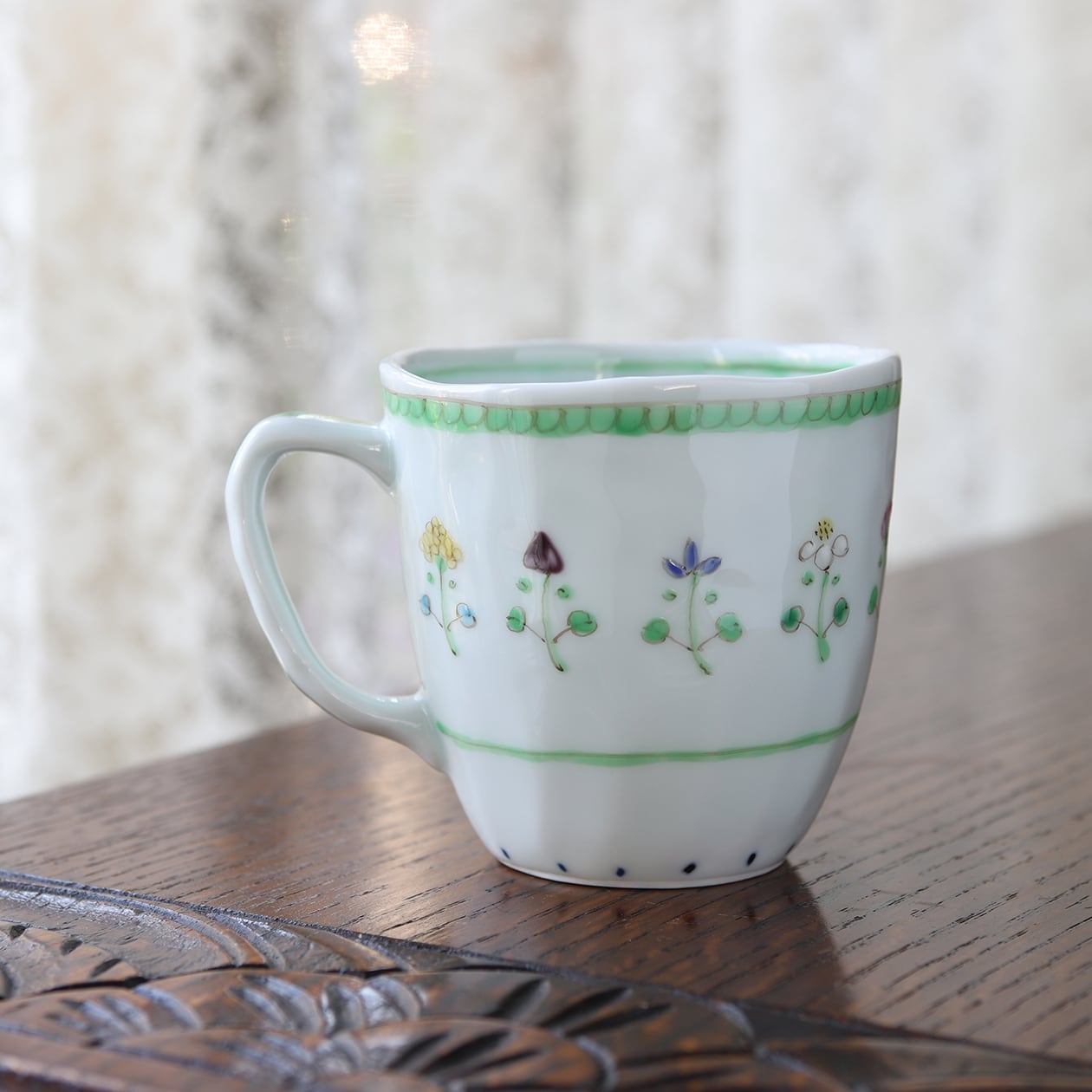 藍水「花暦（緑）マグカップ(大)」 うつわ藍水 波佐見焼 | にっこう