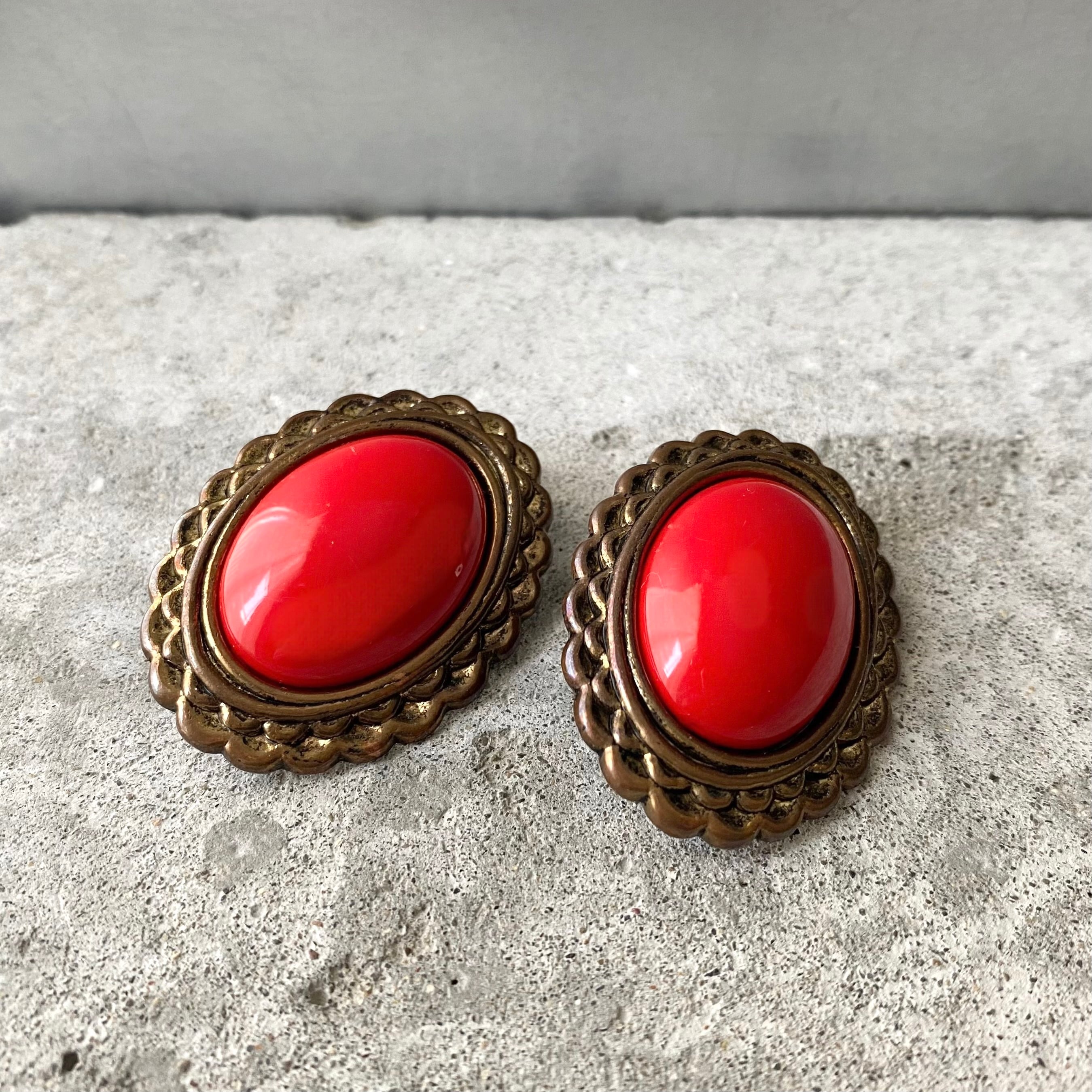 ハンドメイドイヤリング　ビビットレッド　レトロ　サイケデリック Vintage 80s USA retro red stone big earring レトロ アメリカ