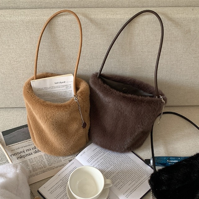 fake fur bucket bag J00084