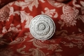 1900s フランス 灰色アスターと八芒星とアルミパウダーケース アンティーク