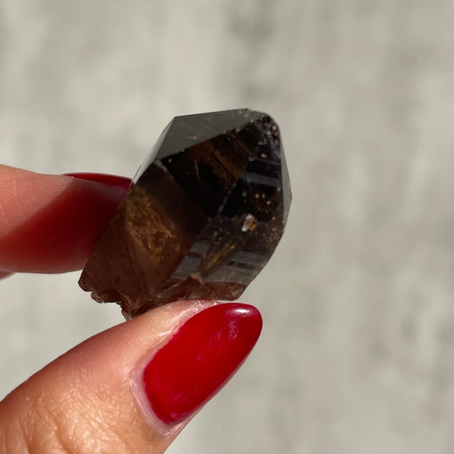 【マラウィ産 スモーキークォーツ】煙水晶 ④ 鉱物 天然石 パワーストーン