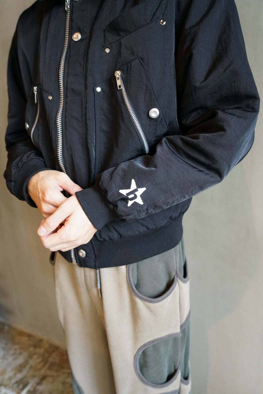 PLATEAU STUDIO 【2024 logo bomber -Black-】 | Pay ID