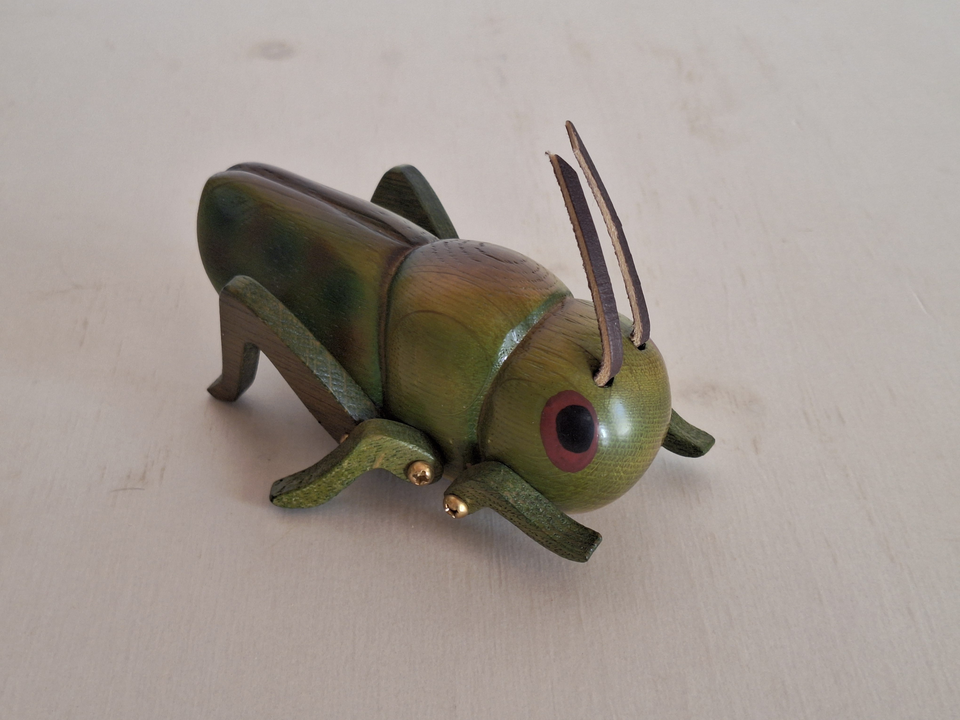 昆虫 古銅自在バッタ置物 長約8CM トノサマバッタ migratory locust | 工房西岡 woodcraft animals