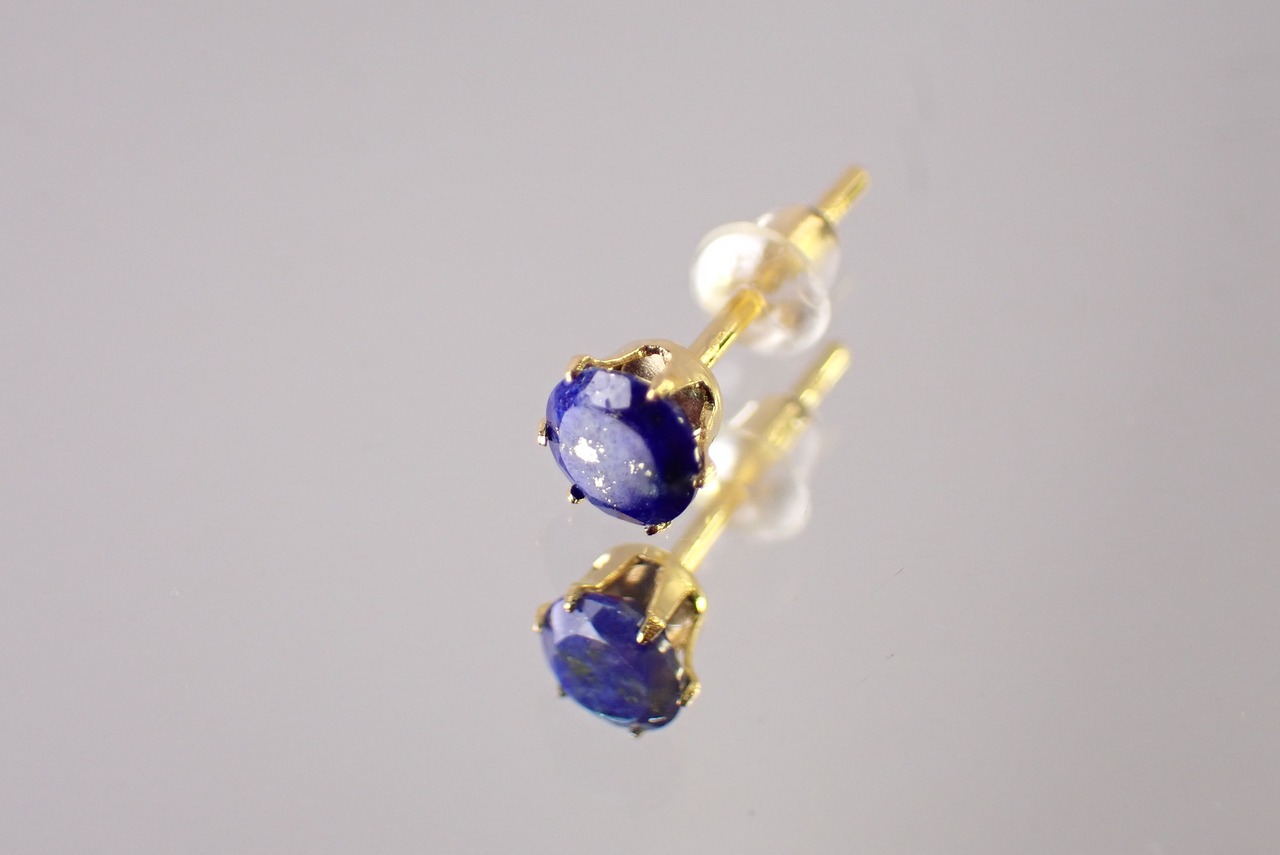 ラピスラズリピアス　約4mm　[E10-5]