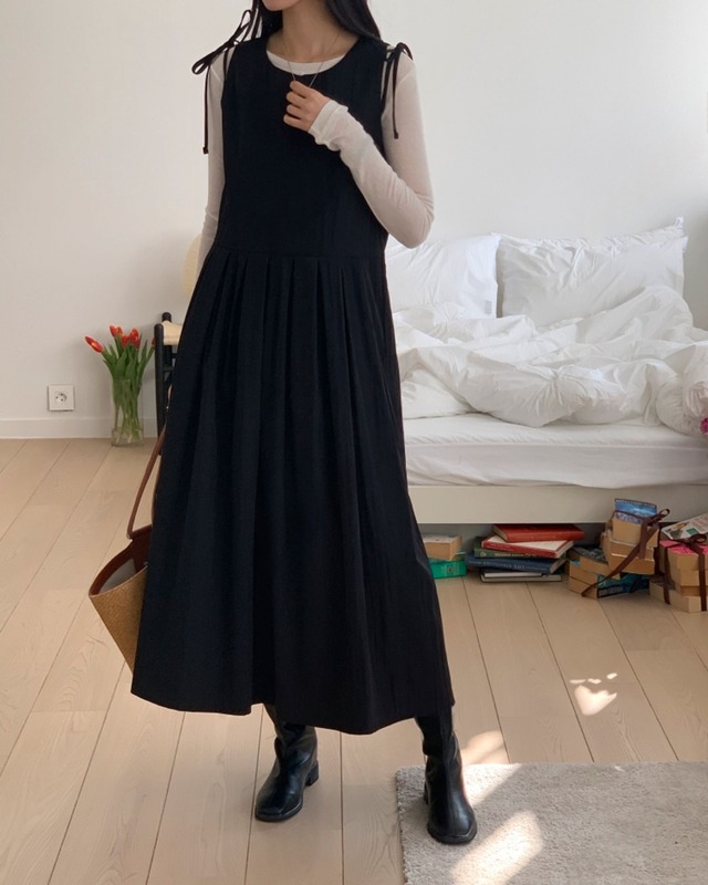 ショルダーリボンプリーツワンピース