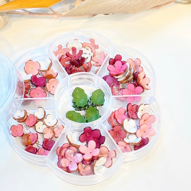 【フラワーケース入り】6種小花＆葉っぱのパーツセット(ピンクカラー)