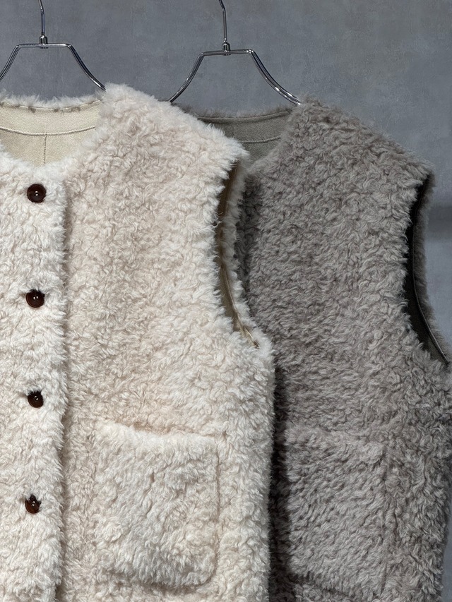 pocket design boa vest