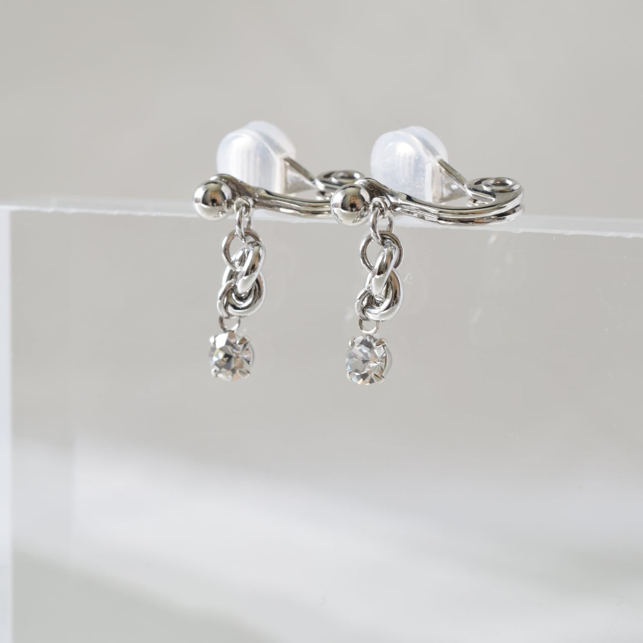 twinkle シルバー 魔法のイヤリング 痛くない 福耳 日本製 金属アレルギー対応 落ちない シンプル 大人 ピアス風 揺れる 送料無料