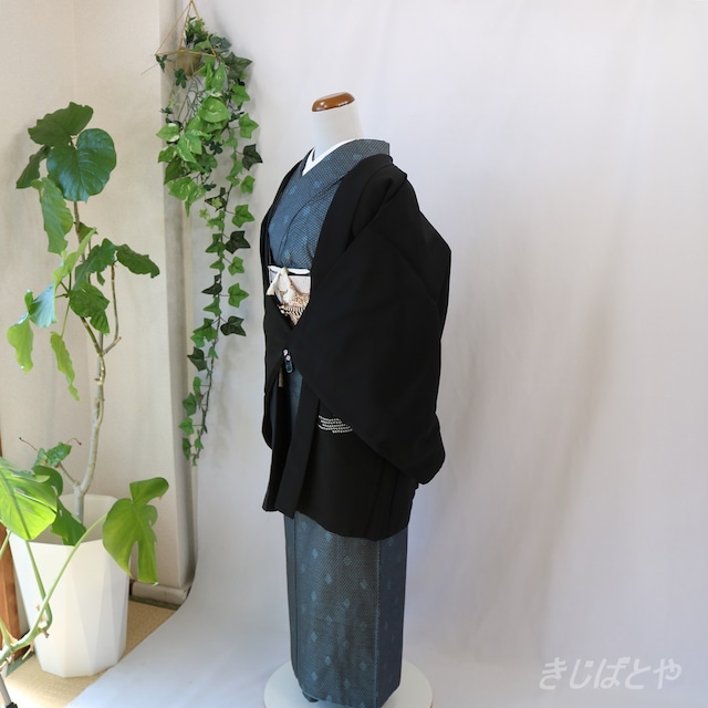 【K様ご予約品】正絹　黒地に鴛鴦の刺繍の羽織