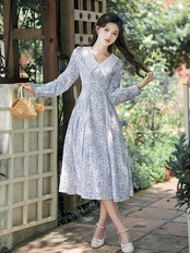 【0130】All-over Blue Small Flower Long Sleeve Dress