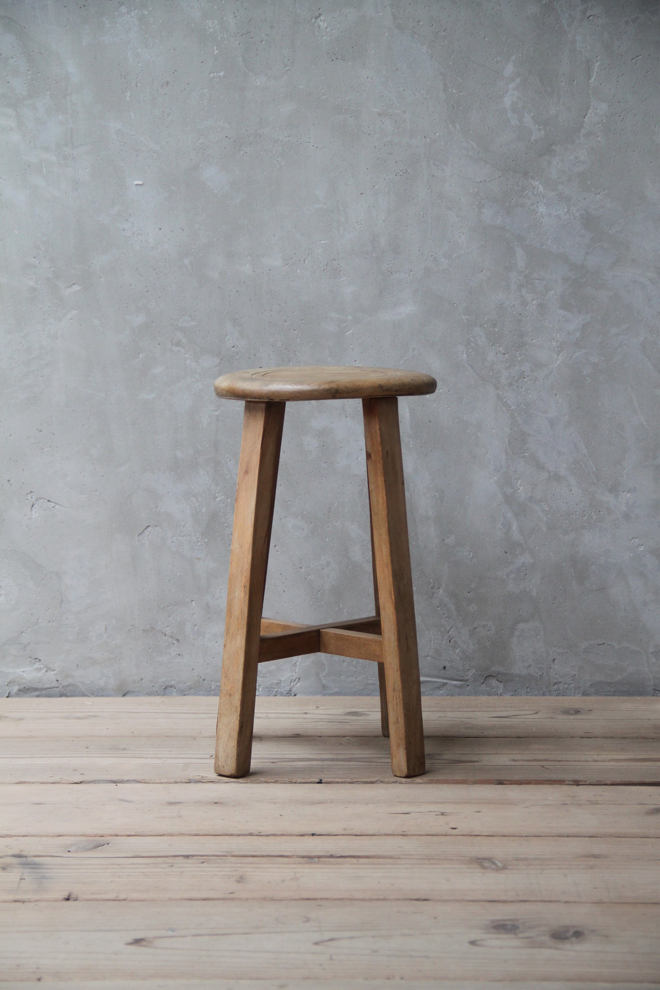 【送料無料】 丸座面のスツール2 古家具/アンティーク/スツール/無垢/丸イス/椅子