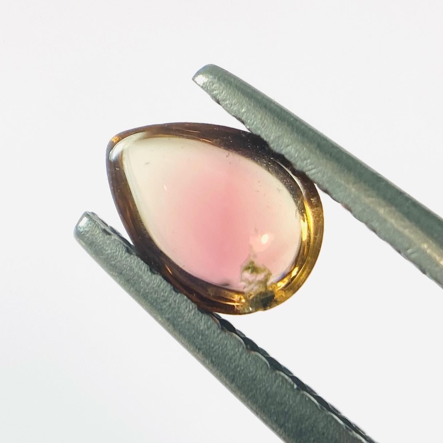 桃もなトルマリン