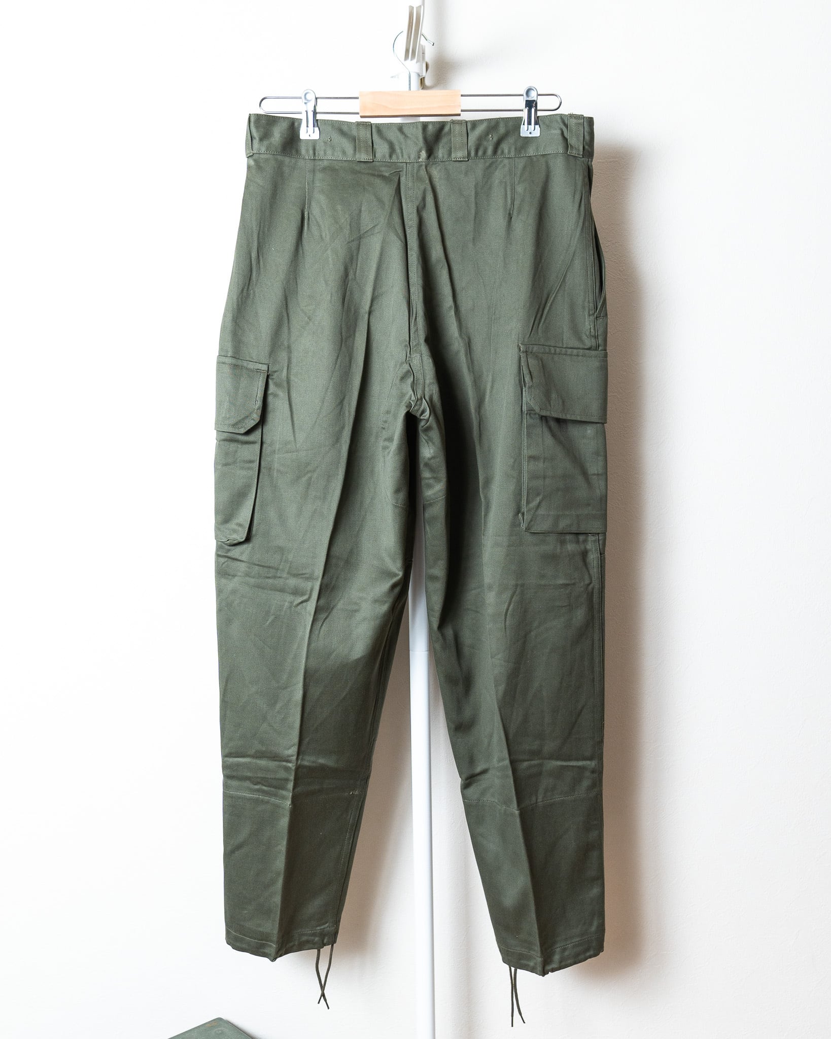 【DEADSTOCK】French Army M-64 Field Trousers デッドストック フランス軍 実物 M64 カーゴパンツ  レアサイズ 希少 | FAR EAST SIGNAL powered by BASE