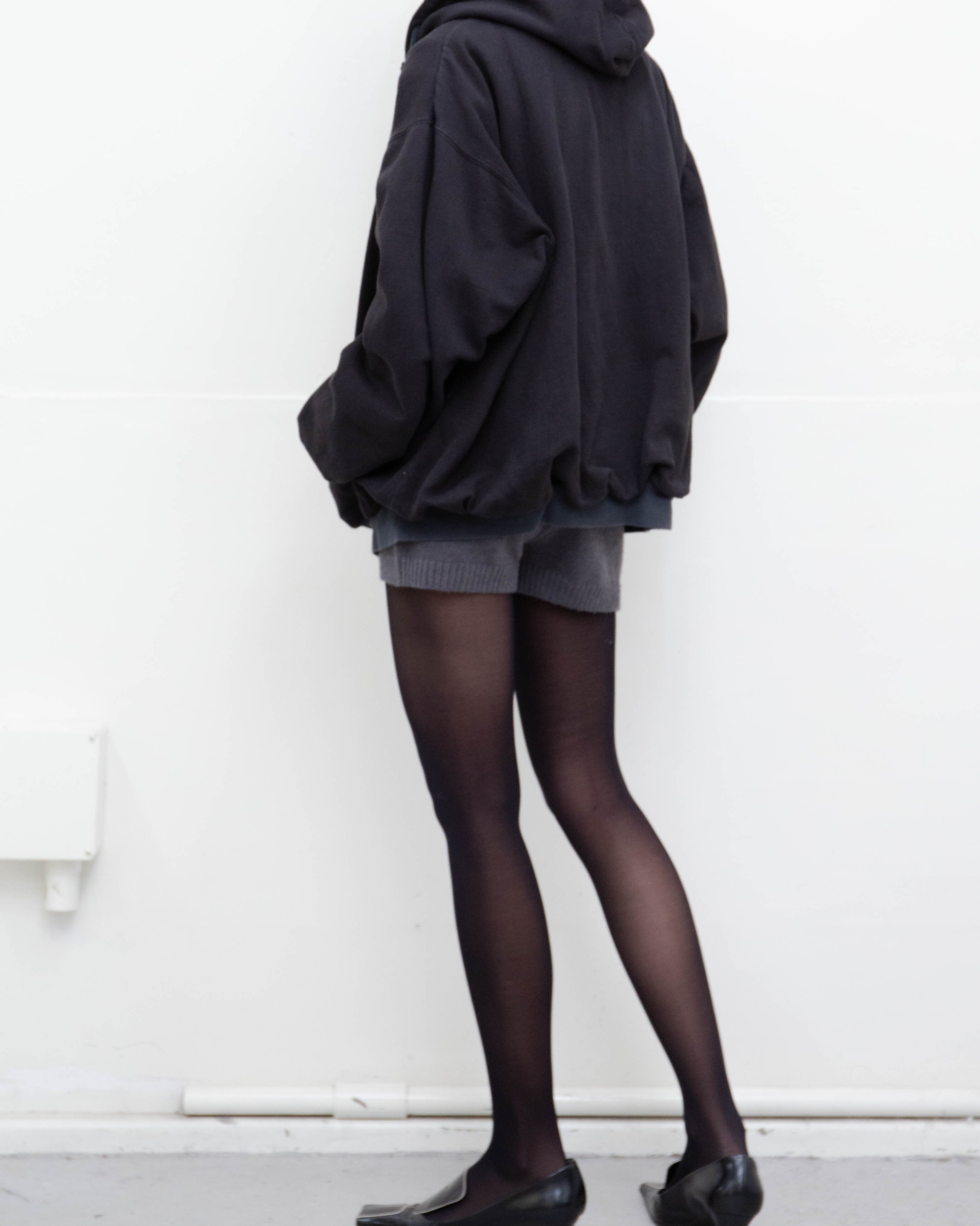 1990s thermal-lined oversized zip-up hoodie in black | LUIK FINN