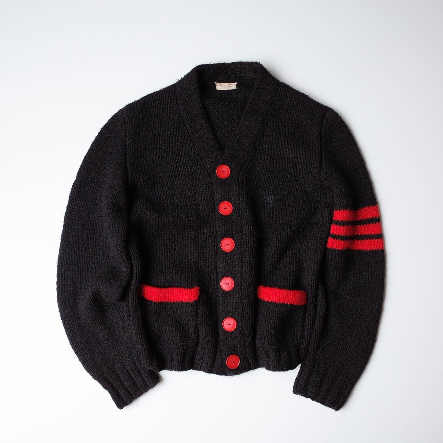 Line lettered cardigan